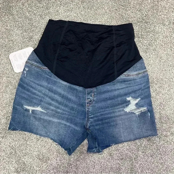 Isabel Maternity Shorts - Picture 1 of 6
